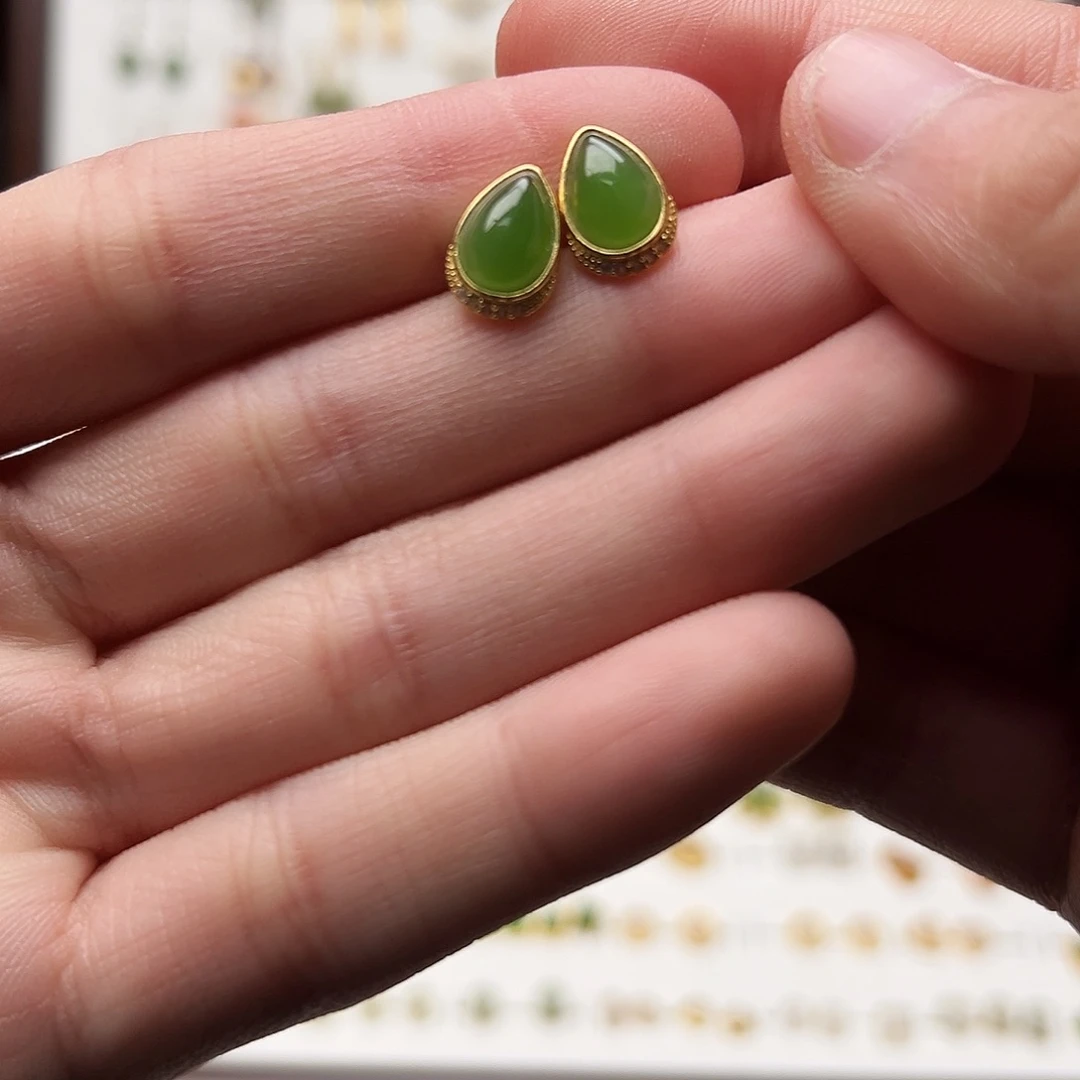 银S925镀金镶嵌和田玉耳饰