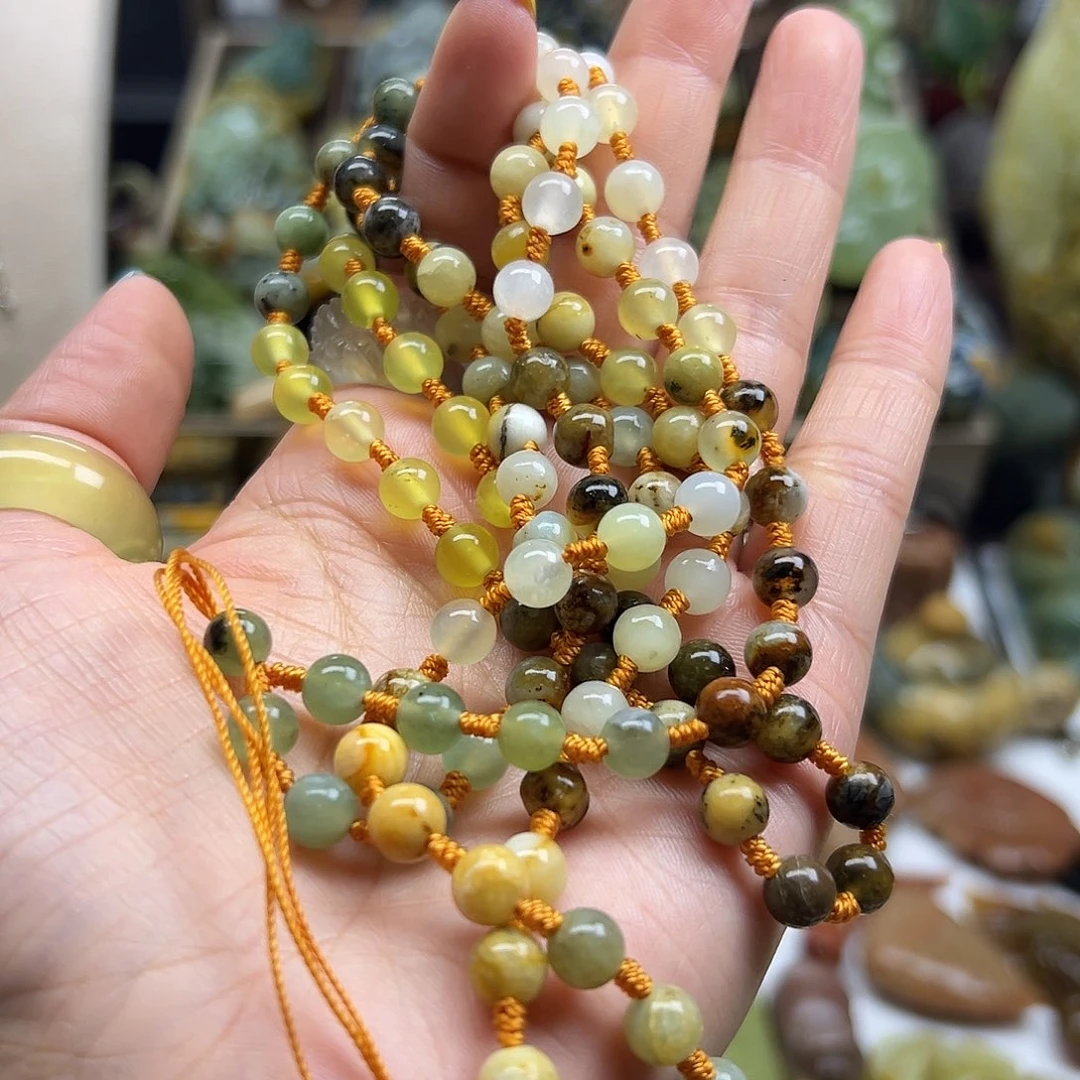 岫玉未镶嵌颈饰一****?花玉珠链