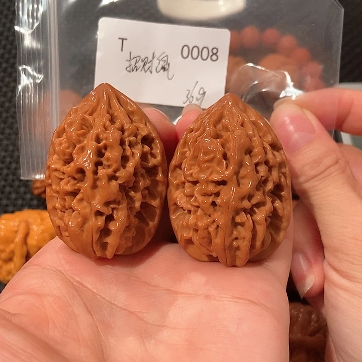 文玩核桃吊坠招财鼠37