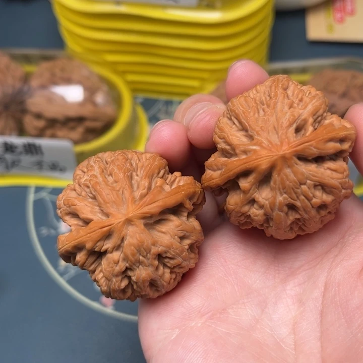 文玩核桃吊坠41-32977-05