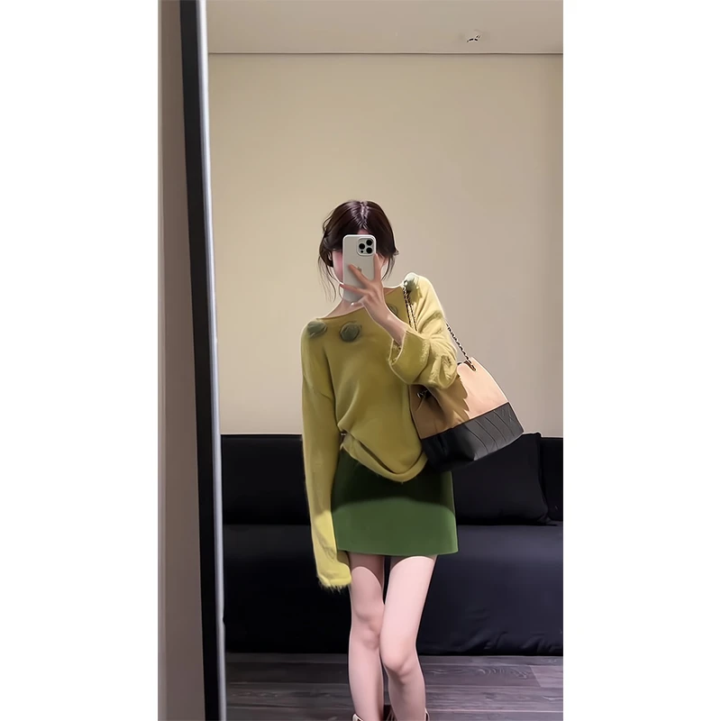 2025新款女士早秋季温柔风立体花朵圆领宽松针织衫上衣显瘦半身裙