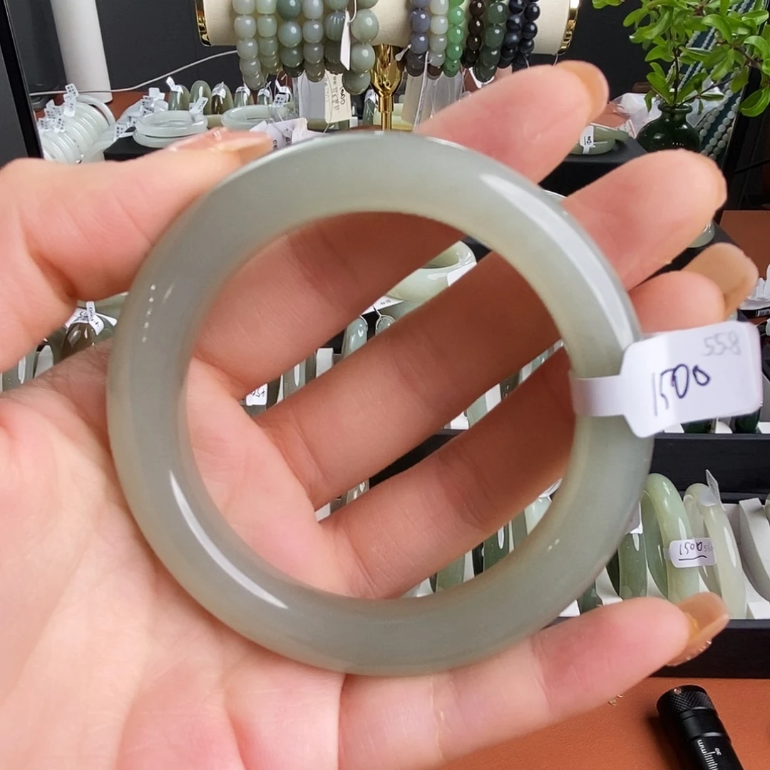 和田玉（糖玉）手镯未镶嵌