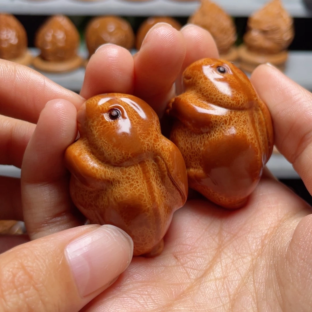 吊坠橄榄核兔子手球3.1