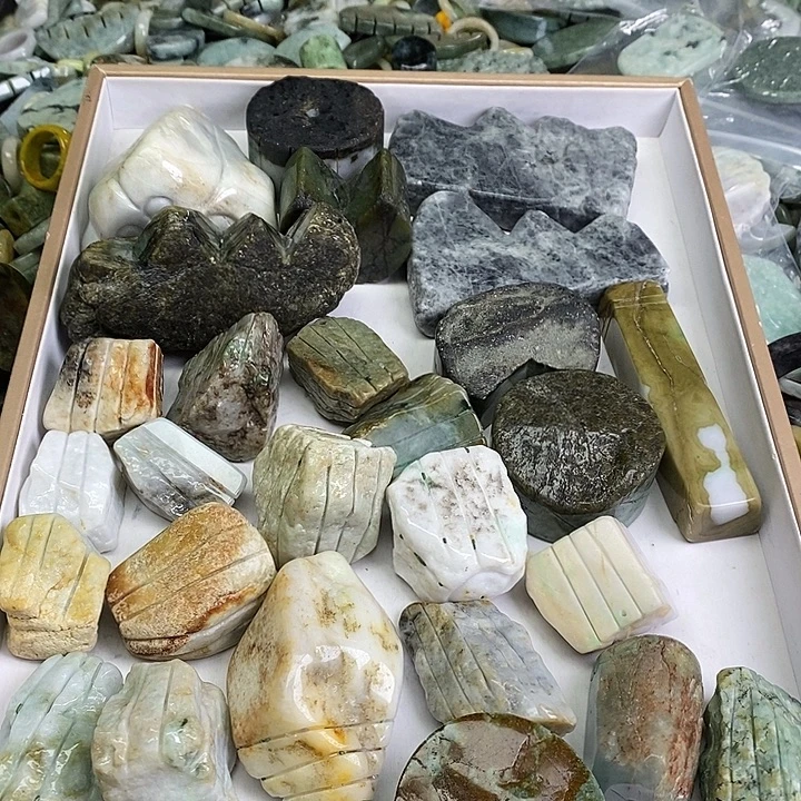 风***钟翡翠未镶嵌颈饰天然翡翠10