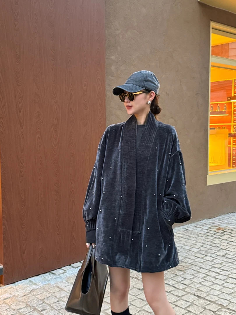 设计师原创休闲百搭两色钉珠个性宽松百搭显瘦外套Z253028