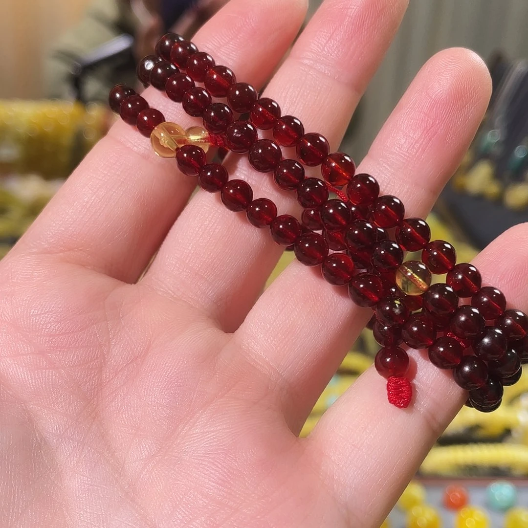 琥珀未镶嵌颈饰血珀