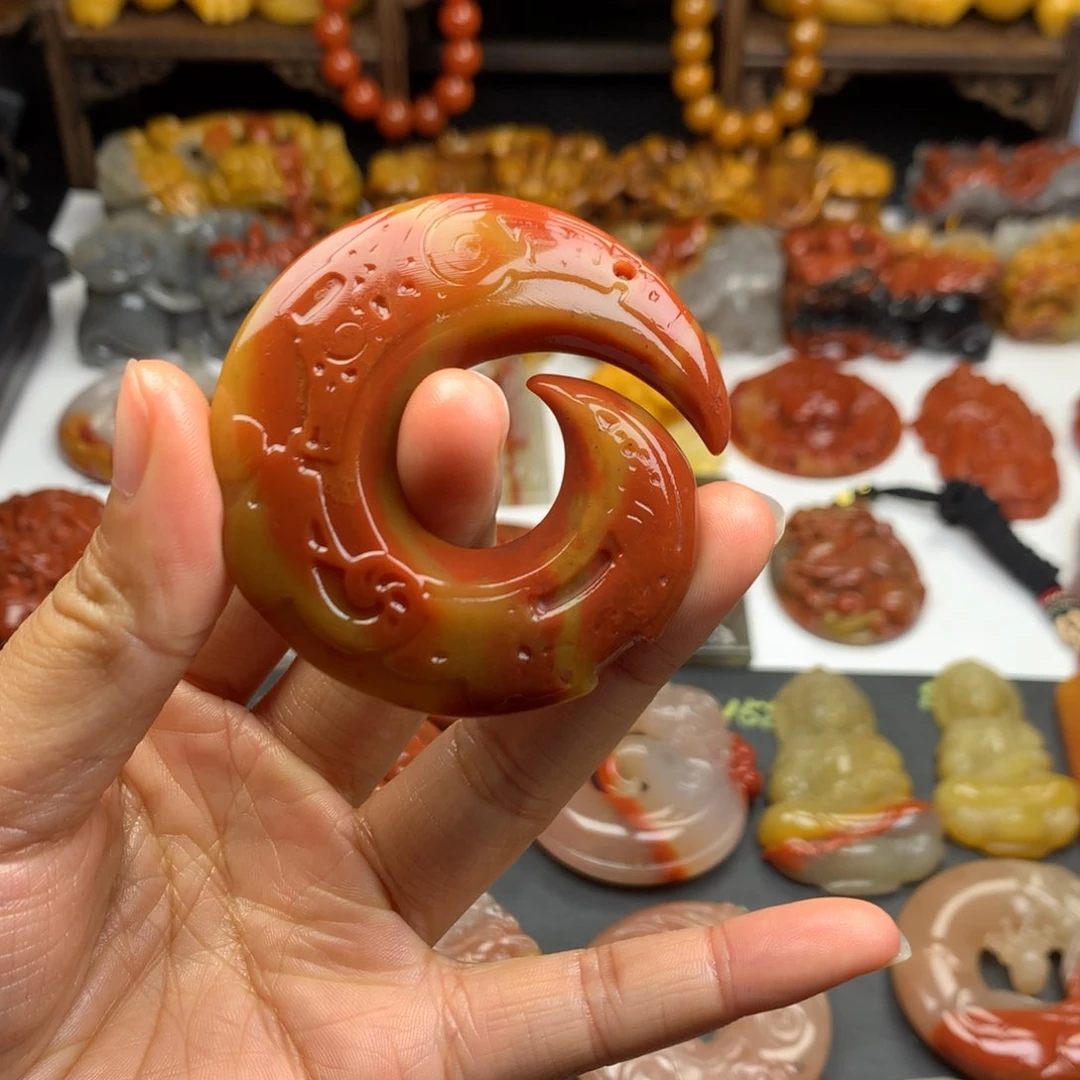 石英质玉（黄龙玉）挂件未镶嵌