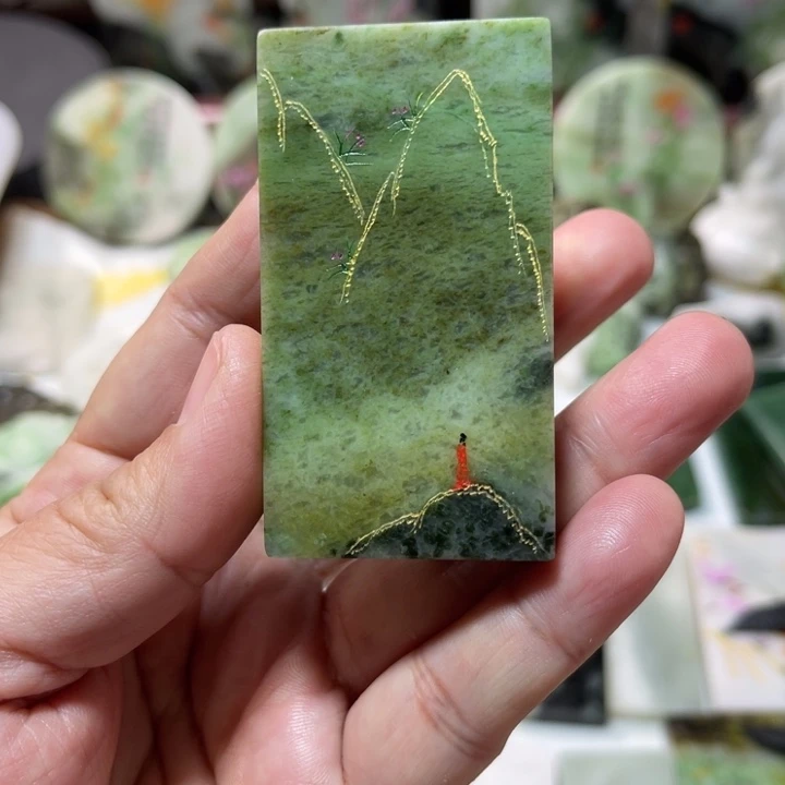 独山玉未镶嵌颈饰