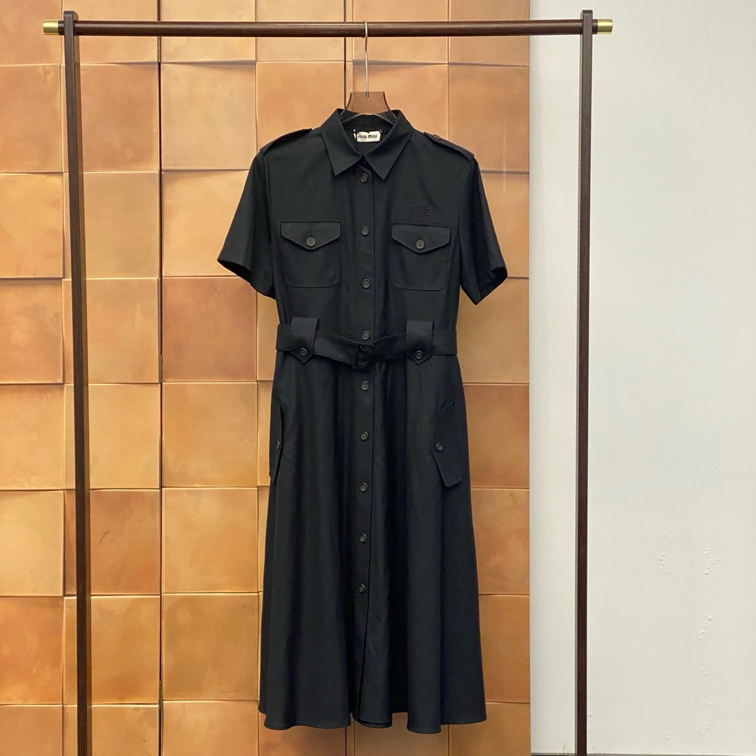 全新未使用  Miu Miu 24fw新款午夜蓝刺绣羊毛连衣裙/42码 29800