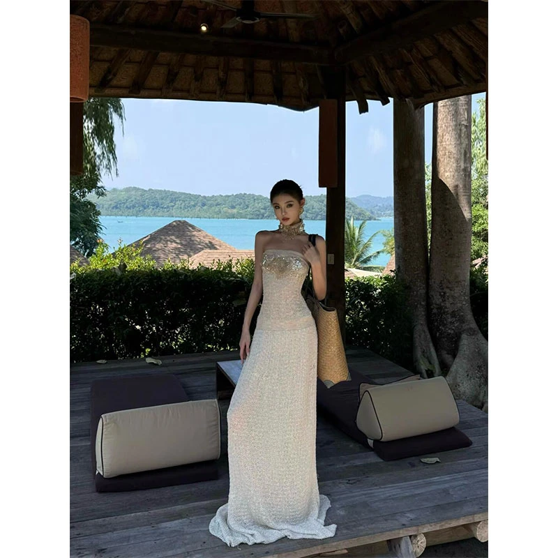 纯欲风抹胸连衣裙女法式高级感气质小众性感镂空女神范度假礼服子