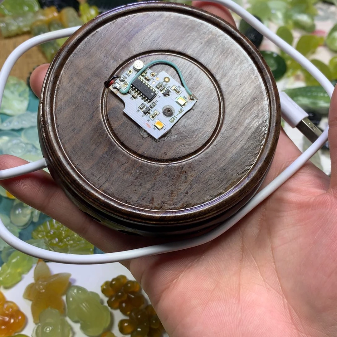 岫玉颈饰未镶嵌乔****座