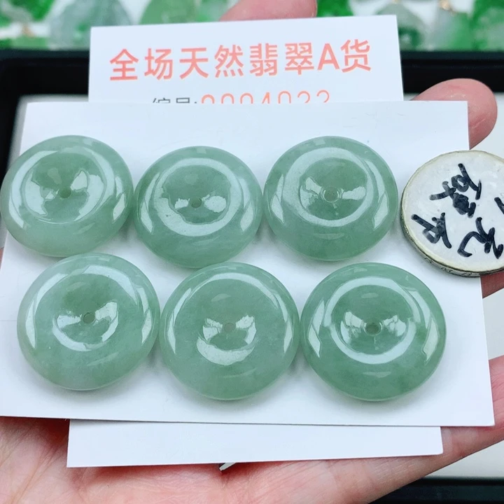 翡翠未镶嵌颈饰多样性发其1