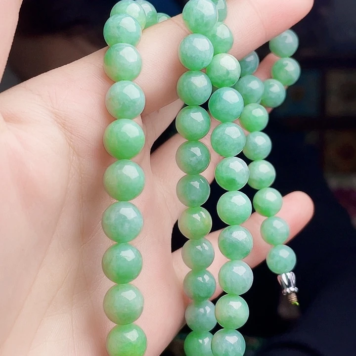 翡翠未镶嵌颈饰多样性