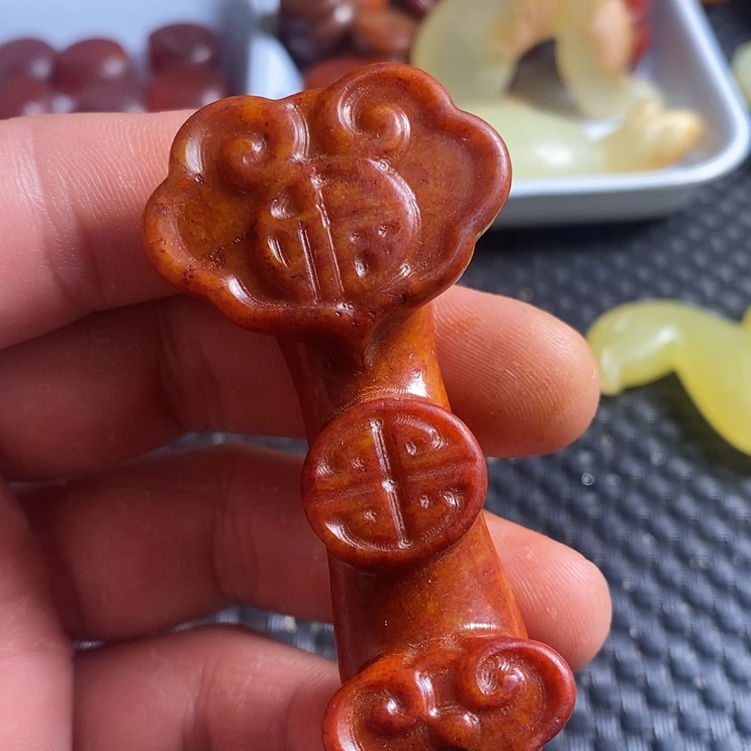 蛇纹石玉合金颈饰