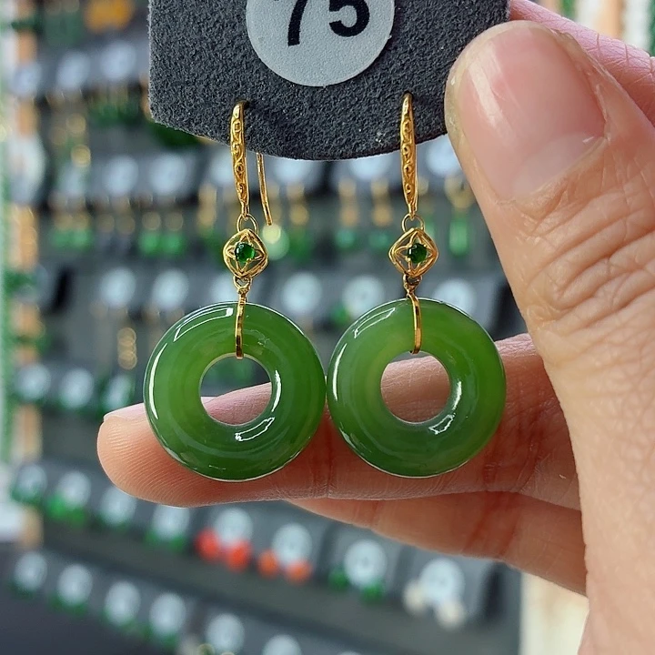 和田玉18K金镶嵌耳饰