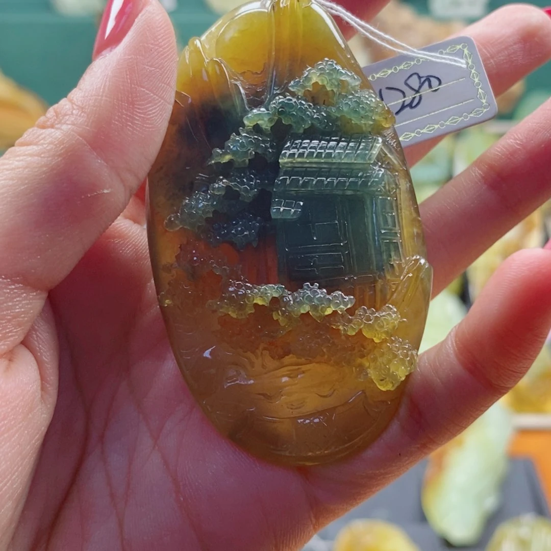 陈***琳蛇纹石玉未镶嵌颈饰