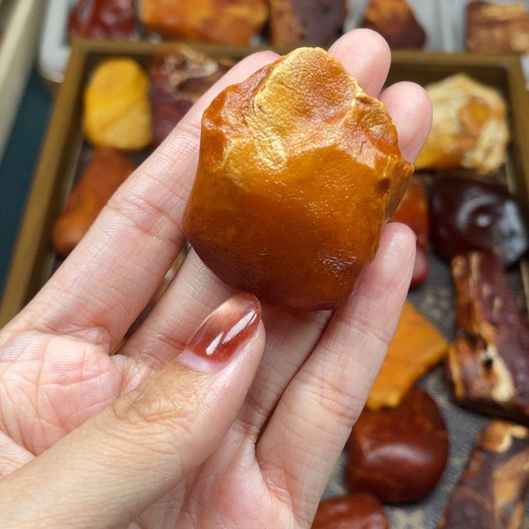 琥珀未镶嵌珠宝奇石