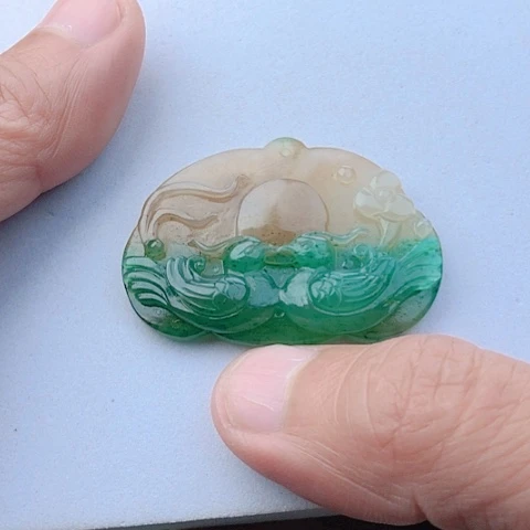 独山玉未镶嵌颈饰普*