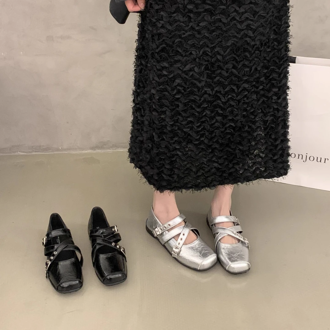 法式平底鞋银色单鞋女夏2025新款配裙子玛丽珍小明星同款百搭鞋子