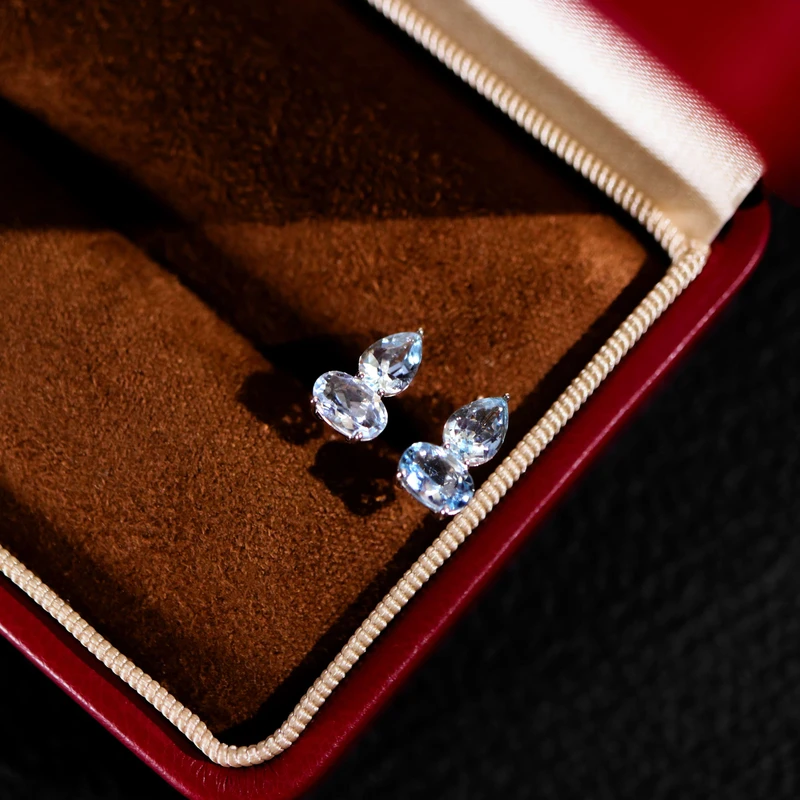 【老爸评测】铂金1.4克拉海蓝宝耳钉PE0002
