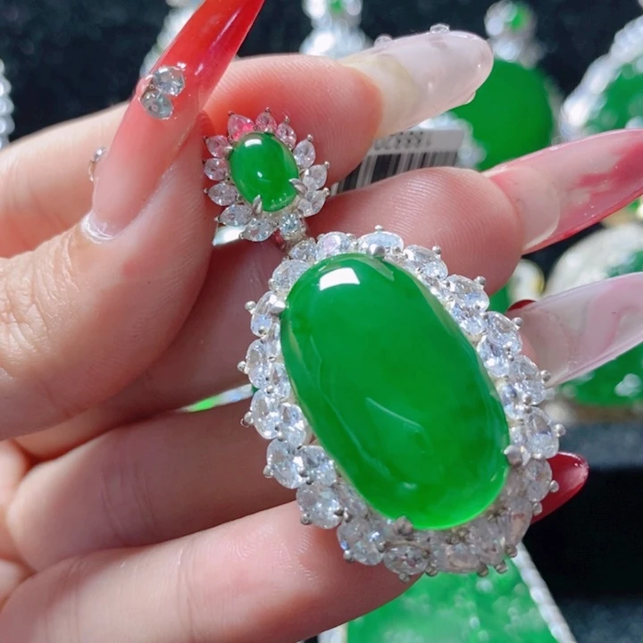 翡翠颈饰18K金镶嵌1888209。