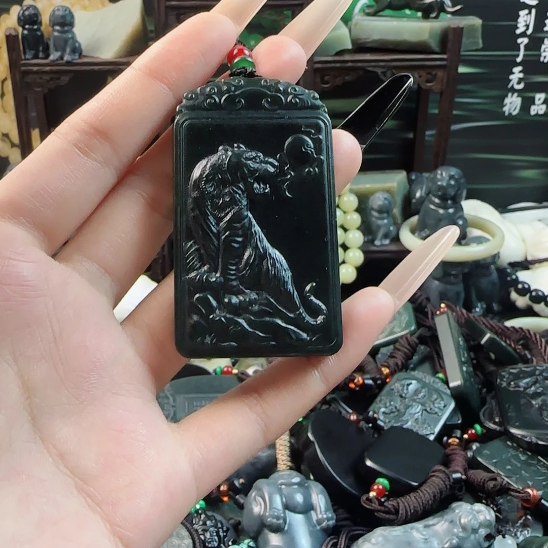和田玉(糖玉)未镶嵌颈饰
