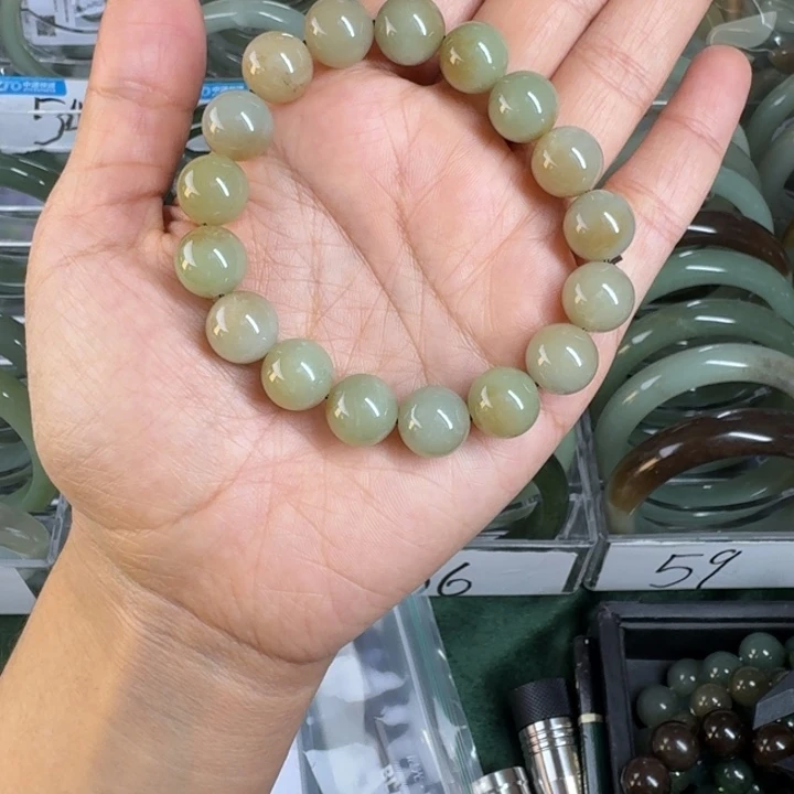 和田玉（糖玉）未镶嵌手镯