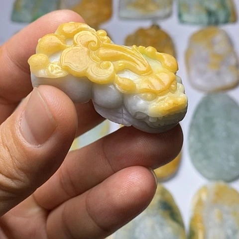 定制翡翠未镶嵌翡翠