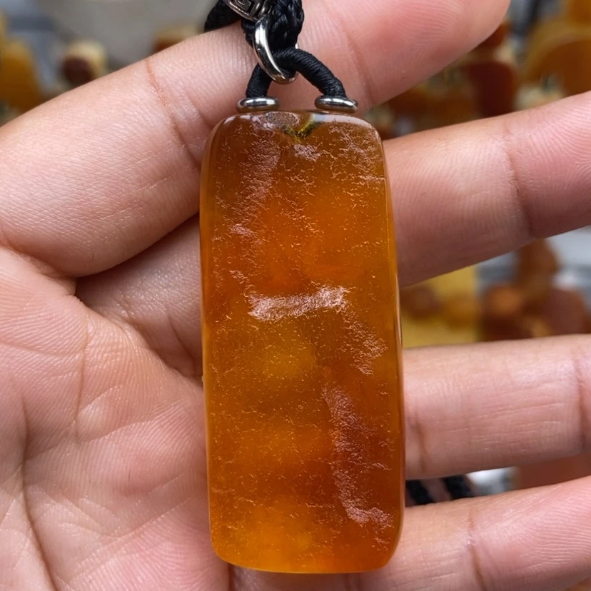 【闪购商品】琥珀颈饰未镶嵌