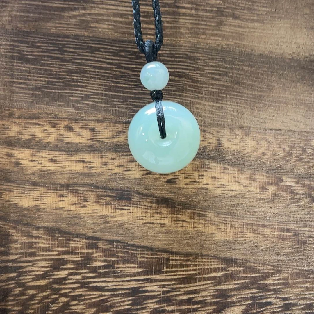 翡翠未镶嵌颈饰不***?