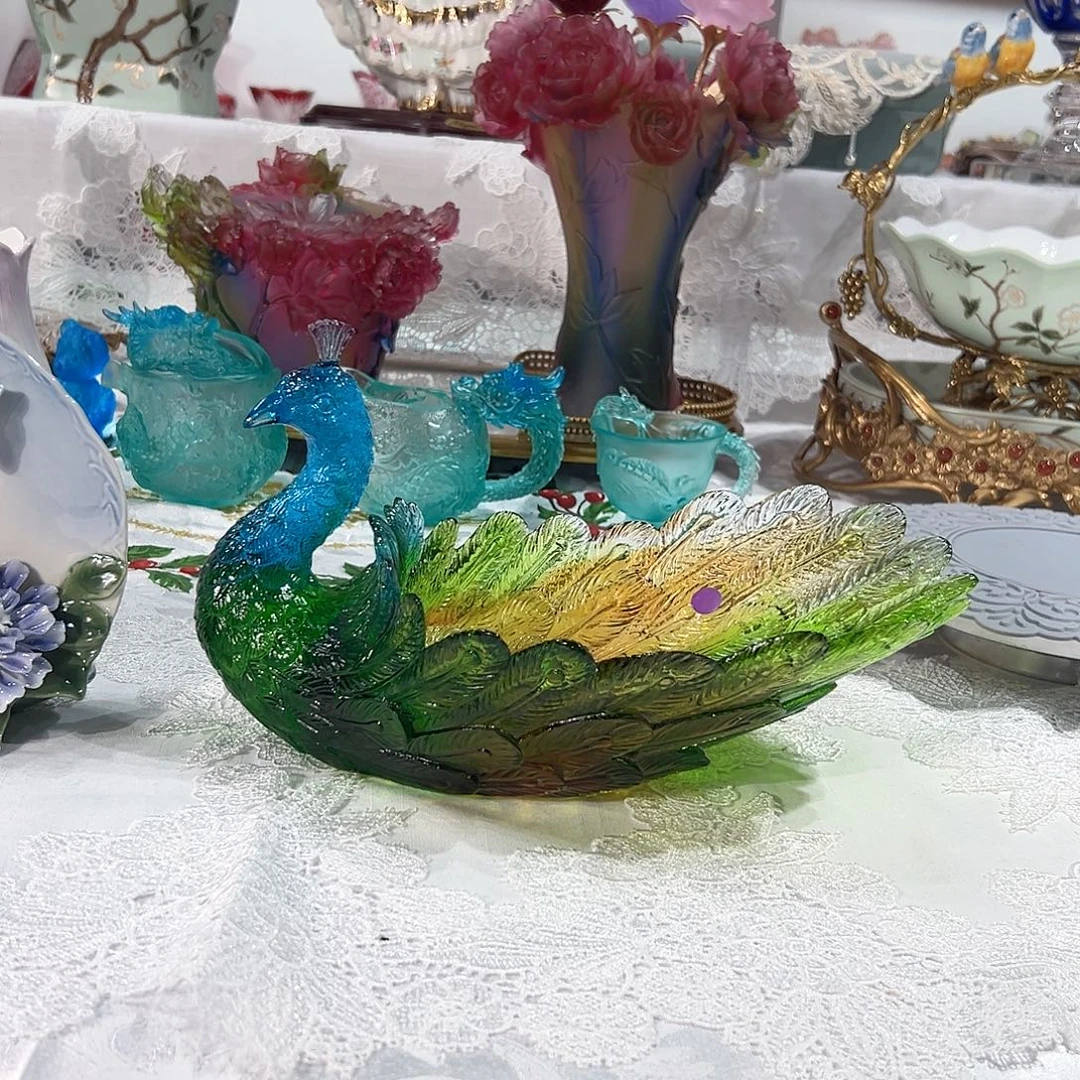 陶瓷七彩色孔雀摆件收纳
