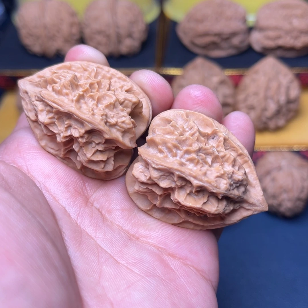 文玩核桃吊坠龙骨