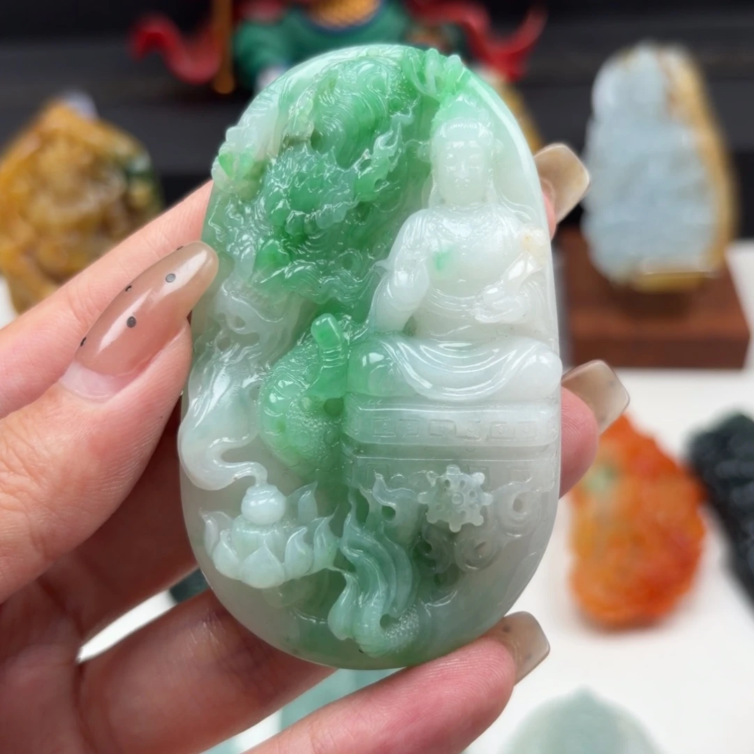 定制翡翠未镶嵌观音