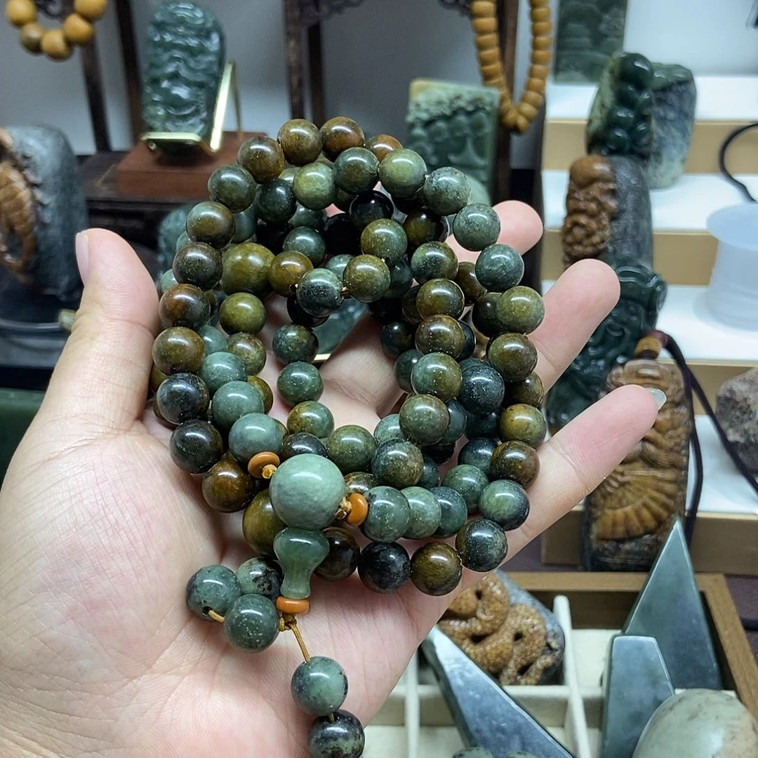 手串未镶嵌岫岩河磨玉（透闪石质玉）悦**活