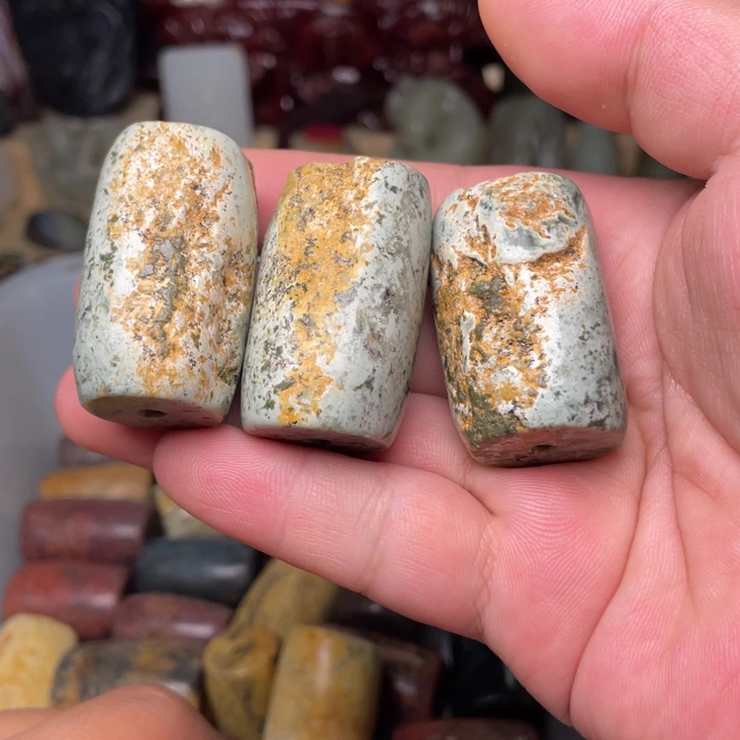 岫岩河磨玉（透闪石质玉）未镶嵌颈饰