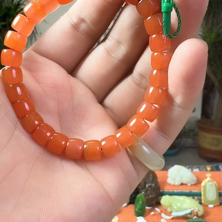 衿***妈颈饰未镶嵌南红玛瑙