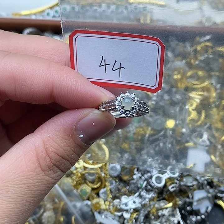 翡翠未镶嵌戒指44