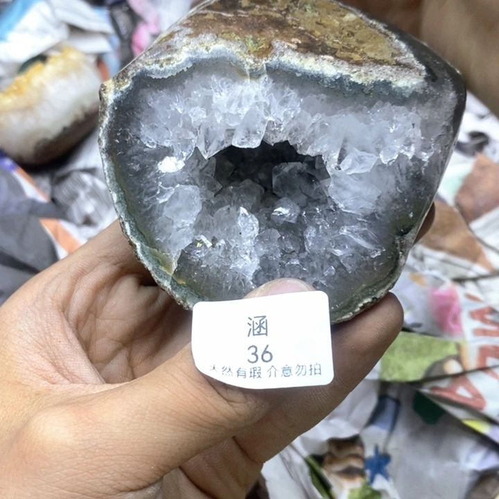 未镶嵌水晶大型摆件（非配饰）