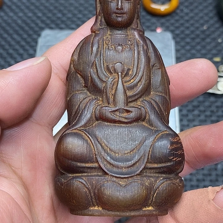 吊坠滴血莲花菩提
