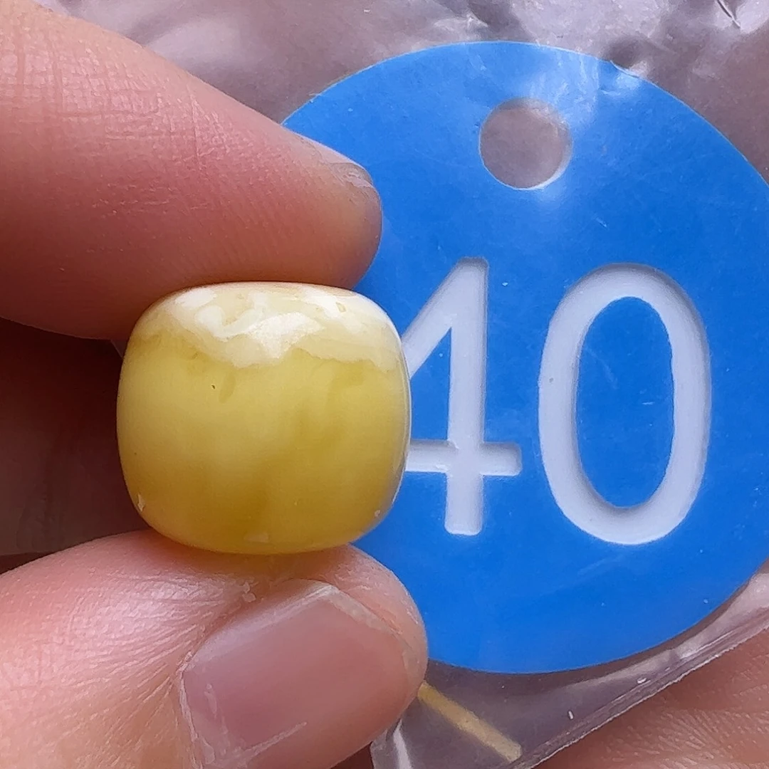 蜜蜡未镶嵌珠宝奇石13.5mm微瑕