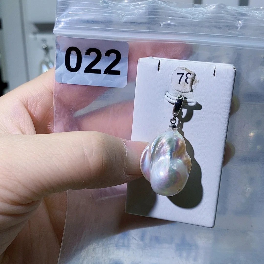 淡水珍珠合金颈饰
