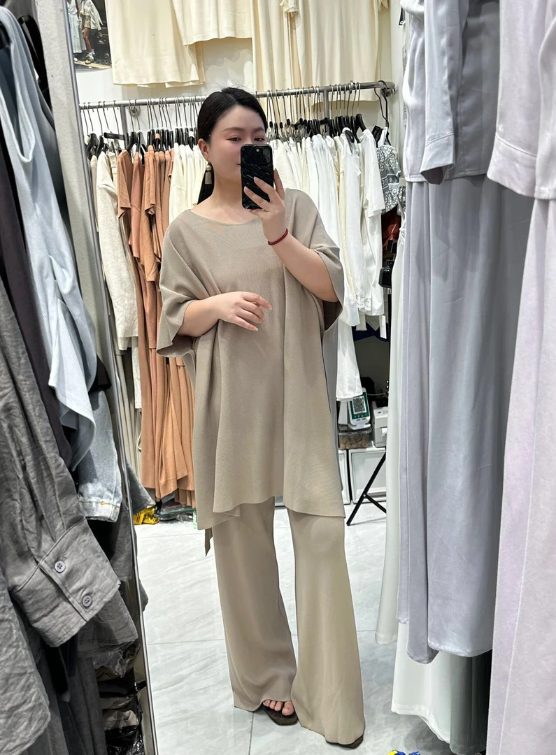 她的故事极简风套装