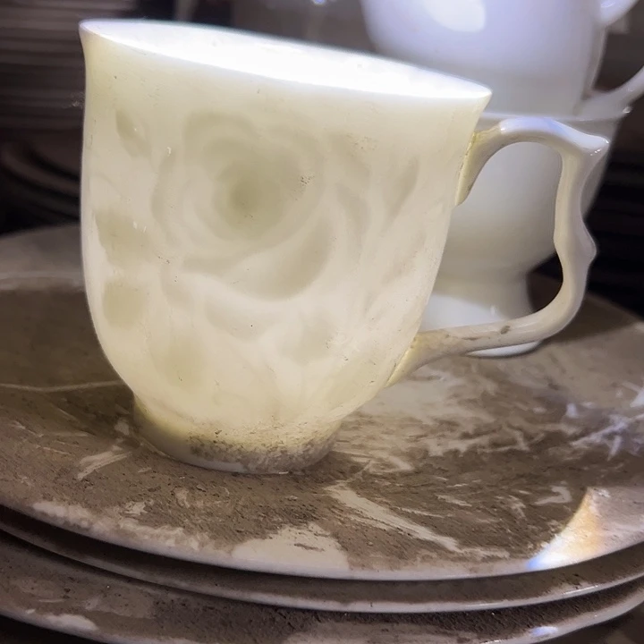 国营尾货骨瓷浮雕杯一对