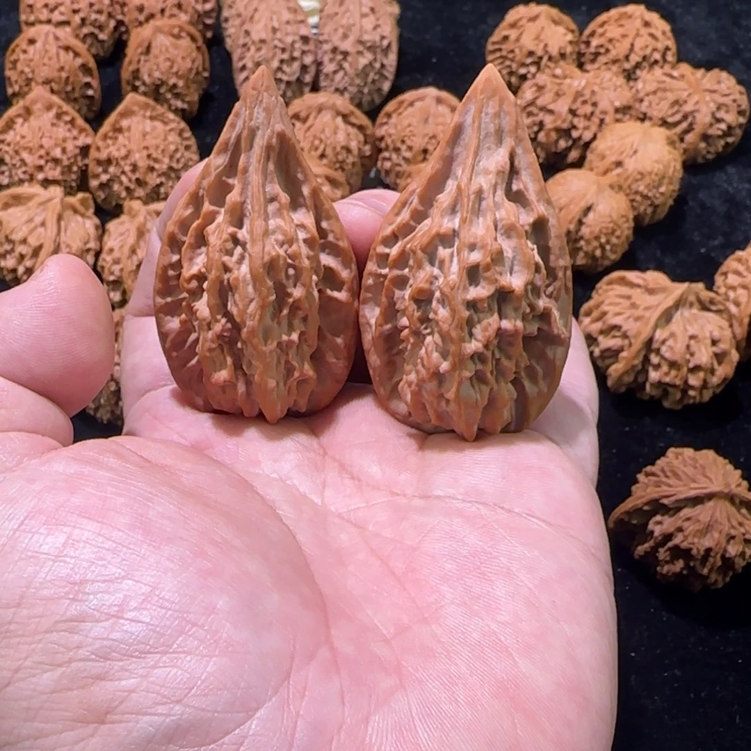 文玩核桃吊坠36边64高头货红缨枪