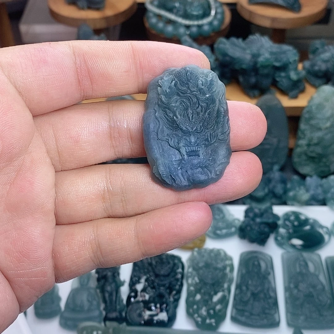 定制翡翠未镶嵌龙牌