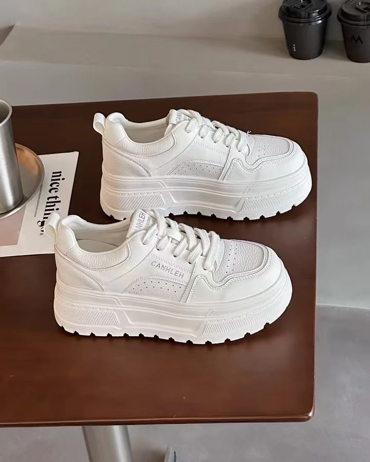 2025秋季新款小白鞋厚底增高休闲运动板鞋百搭透气女鞋