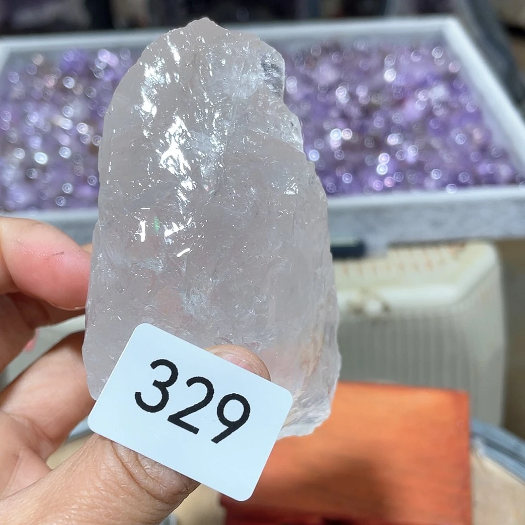 水晶摆件……未镶嵌