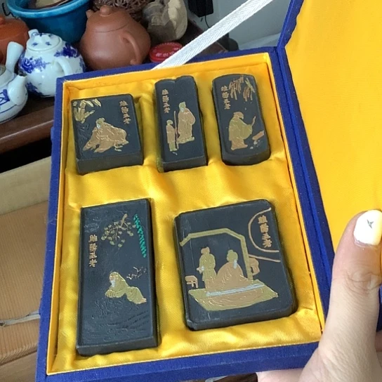 基哥日瓷中古百货