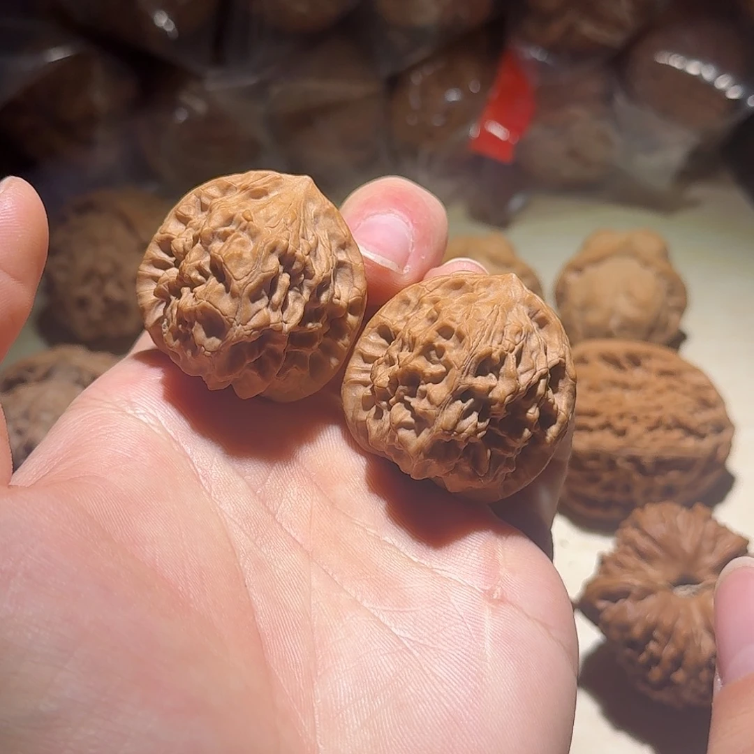 文玩核桃吊坠玉枕