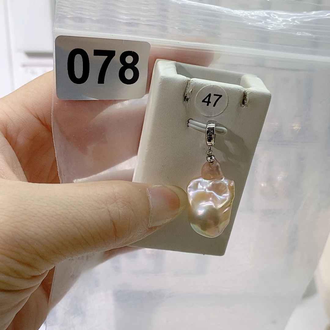 淡水珍珠合金颈饰